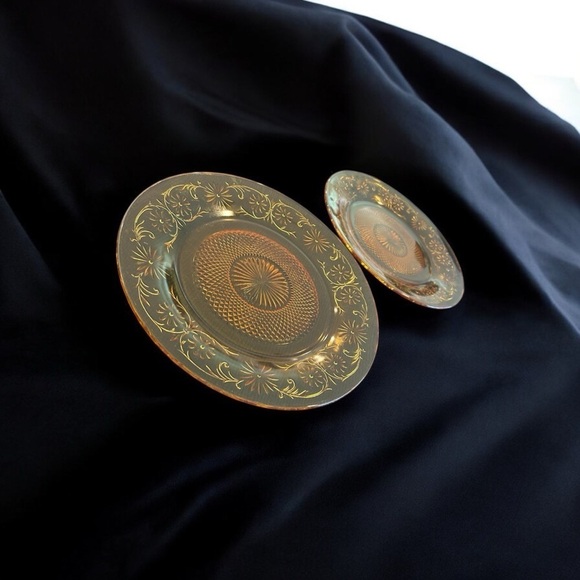 Two (2) Vintage Depression Glass Clear "Daisy" Indiana Glass 11.25” Platters - Picture 3 of 11